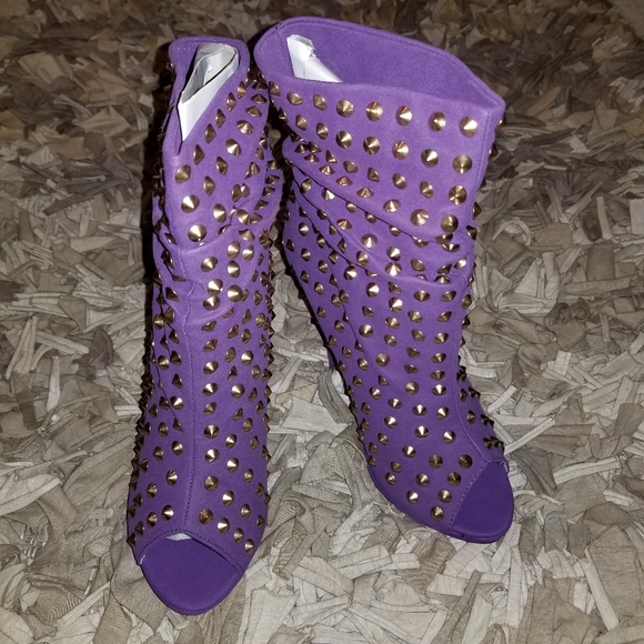 Booties - Picture 3 of 3